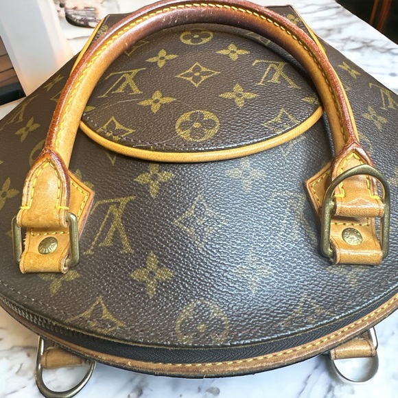 LV25 Louis Vuitton monogram ellipse PM - Picture 3 of 9
